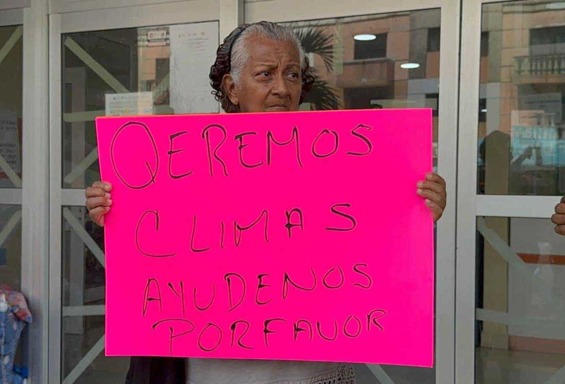 Se manifiestan para exigir aire acondicionado en el Hospital Infantil de Veracruz | VIDEO