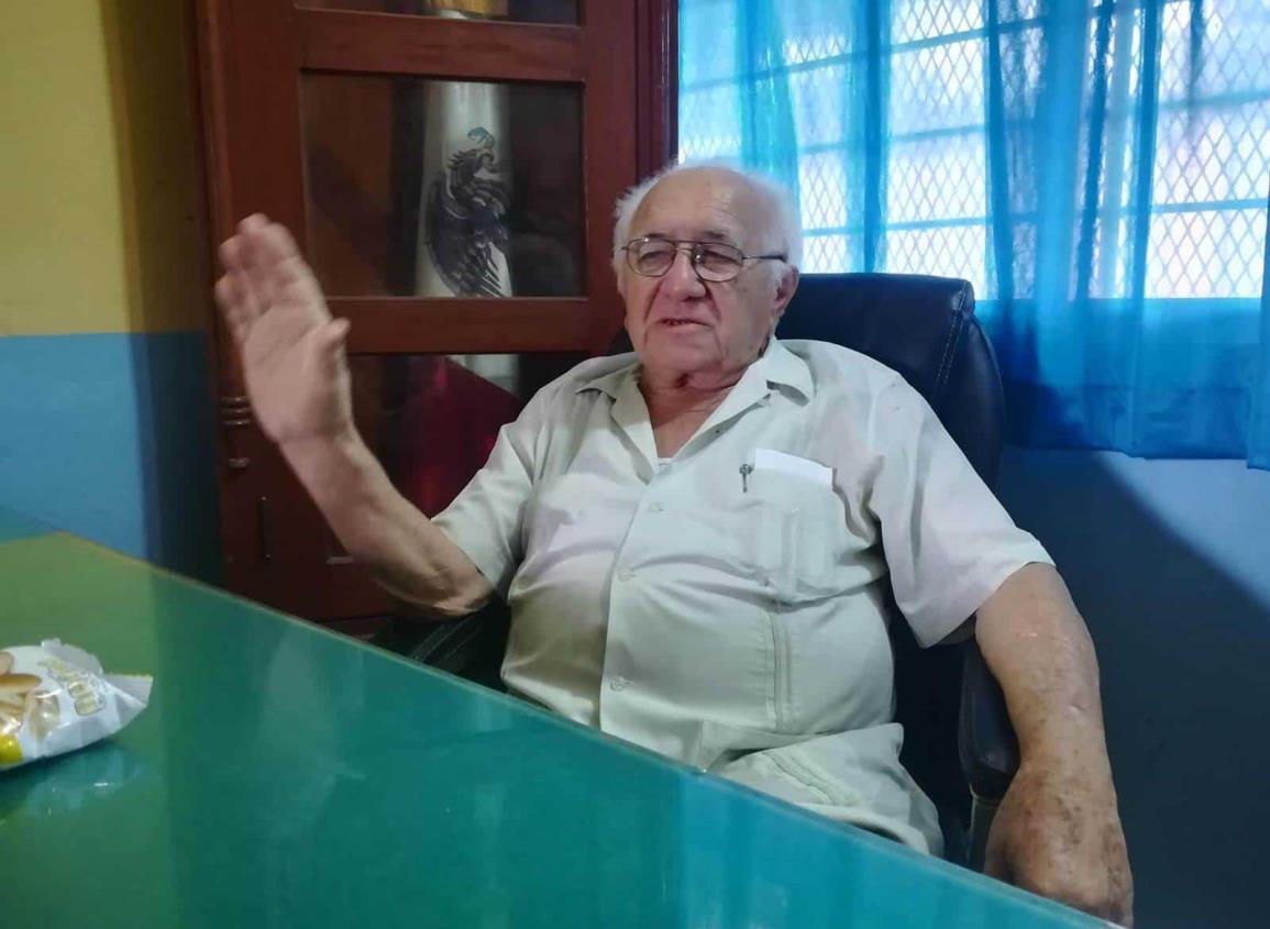 Falleció el conocido profesor Azul, Alberto Alcocer