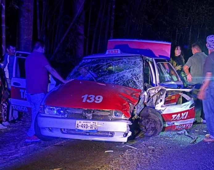 Fuerte choque deja 3 lesionados en la carretera Huatusco-Conejos