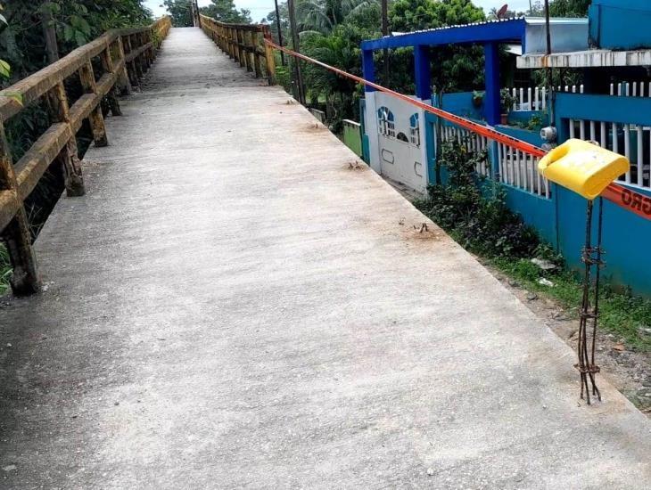 Puente Cancino Marín de Agua Dulce está en pésimo estado; denuncian imprudencia de motociclistas