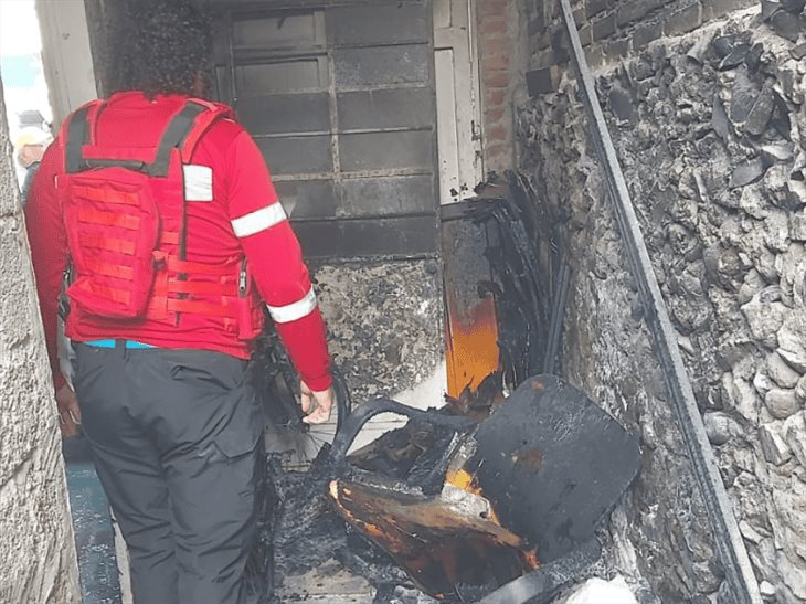 Se incendia vivienda en Misantla; corto circuito habría sido la causa