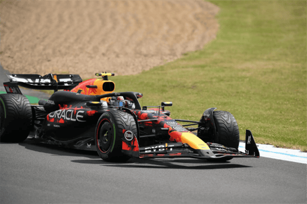 ¡Otra derrota! Checo Pérez cae al lugar 17 en el GP de Gran Bretaña