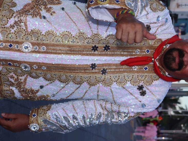 Desfilan en el cierre del Carnaval de Veracruz 2024, de los 100 años