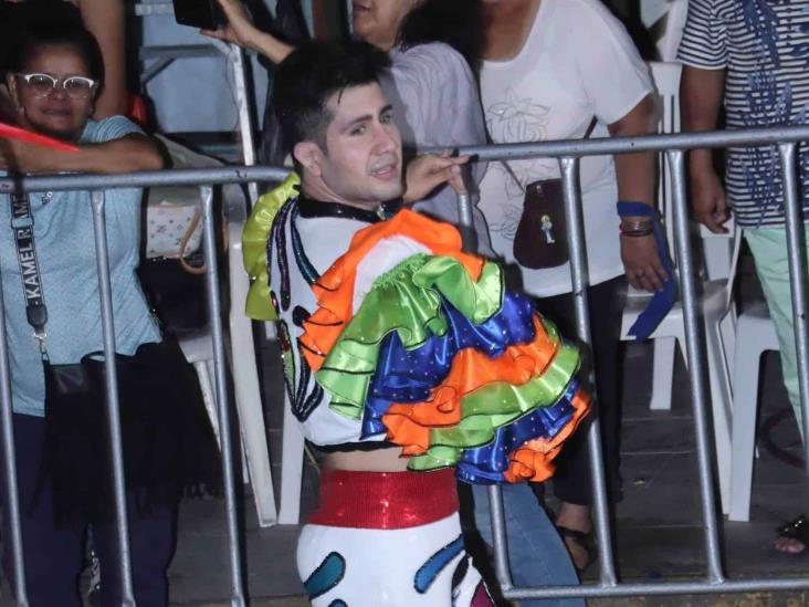 Realizan y disfrutan paseo en el Carnaval de Veracruz 2024