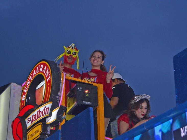 Muestran la algarabía de Carnaval de Veracruz 2024 a través de la música y coloridos atuendos