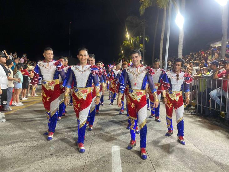 Muestran la algarabía de Carnaval de Veracruz 2024 a través de la música y coloridos atuendos