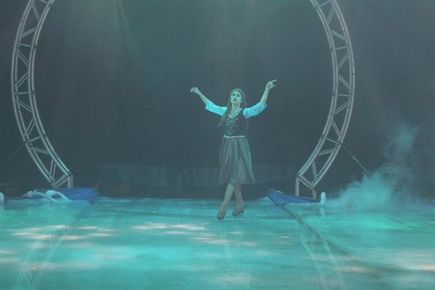 Invitados especiales y sociedad boqueña disfrutan de ‘Frozen On Ice’