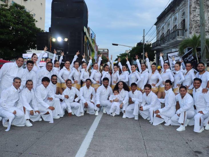 Realizan y disfrutan paseo en el Carnaval de Veracruz 2024