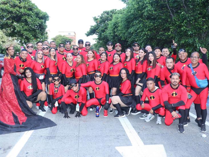 Realizan y disfrutan paseo en el Carnaval de Veracruz 2024