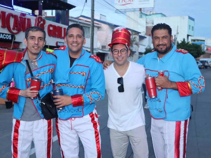 Desfilan en el cierre del Carnaval de Veracruz 2024, de los 100 años