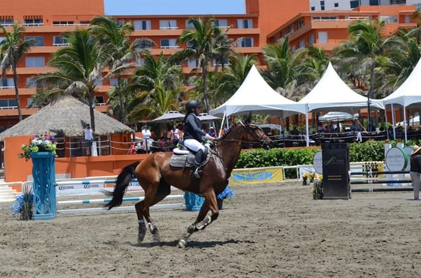 Luis Jiménez se lleva la Copa Hípica “La Playa Veracruz 2024”