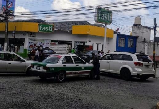 Choque múltiple en colonia Laureles de Xalapa, hay un lesionado