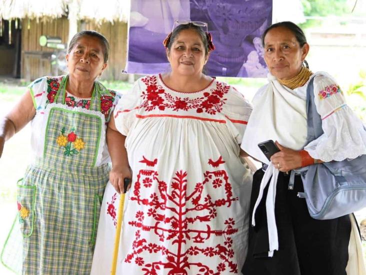 Embajadores Gourmet reconocen a Martha Soledad Gómez, cocinera totonaca