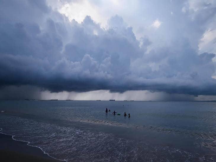 ¿Aumentarán las lluvias en Veracruz por la onda tropical número 8?