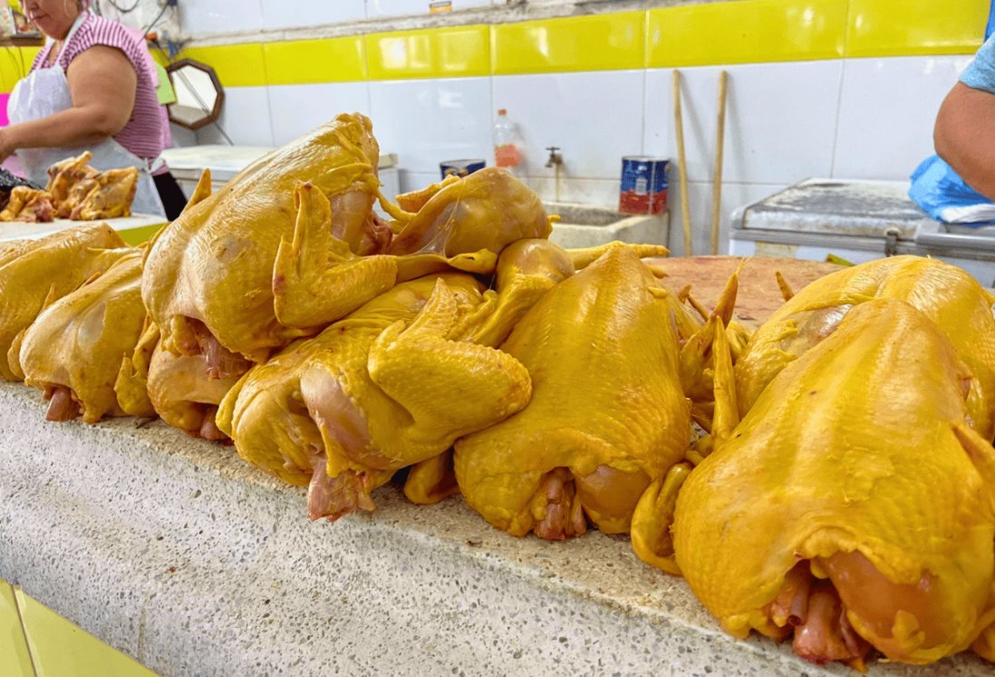 Precios del pollo se mantienen estables en mercados de Veracruz