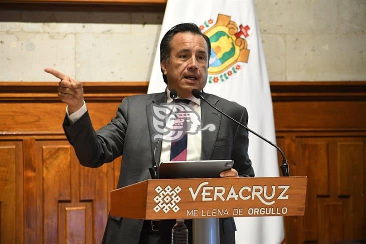 Refuerzan seguridad en Coatzacoalcos tras incendios en restaurantes: gobernador