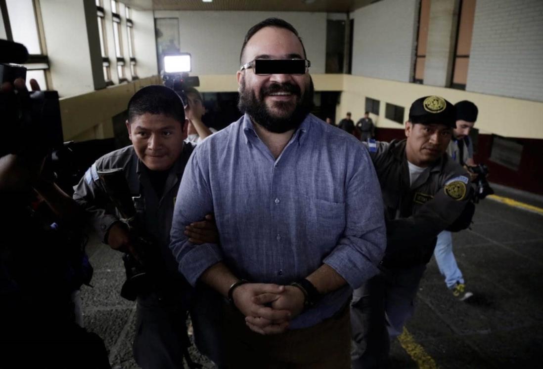 Exhiben en mañanera a jueces que aprobaron amparos a Javier Duarte, exgobernador de Veracruz