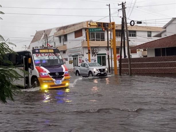 Veracruz, bajo el agua; fuerte lluvia inunda varias zonas del puerto (+Video)