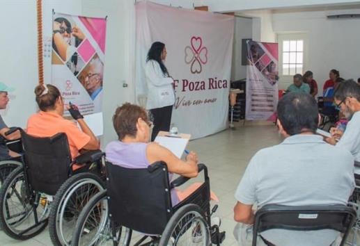 En Poza Rica, ofrecen charla motivacional a personas con amputación