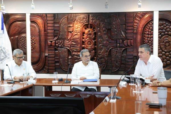 Recibe SEV base de datos de aspirantes sin derecho a inscripción de la UV