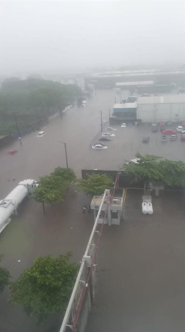 Ciudad Industrial Bruno Pagliai en Veracruz de las más afectadas por fuertes lluvias