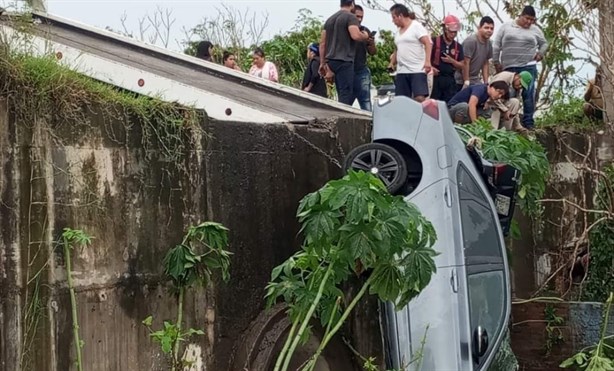 Tragedia en Veracruz Puerto: sacerdote fallece tras caer a canal de agua