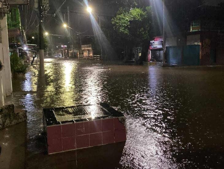 Onda Tropical 8: Vecinos del centro de Minatitlán no descartan abandonar sus hogares