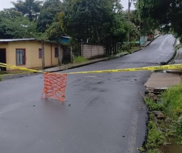 Alud sepulta carretera en Córdoba; la ciudad se mantiene en alerta