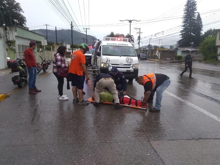 Motociclistas atropellados en Camino Nacional, Río Blanco; presentan lesiones severas