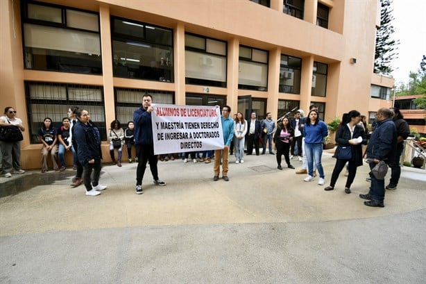 Piden destitución del Director de Estudios de Posgrados de la Universidad Veracruzana