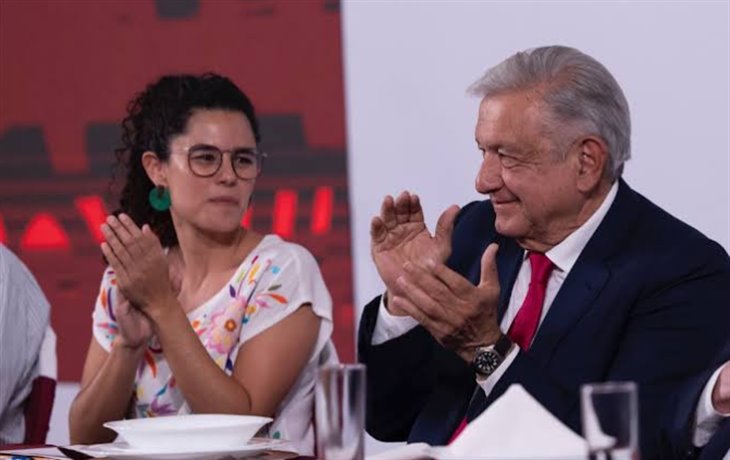 Ha hecho un gran papel: AMLO apoya a Luisa María Alcalde para dirigencia de Morena 