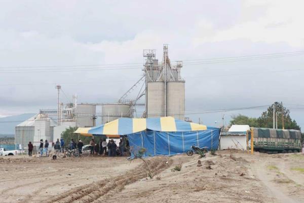 Gobierno de Veracruz pacta diálogo entre Totalco y Granjas Carroll tras sangrienta protesta