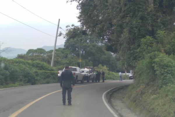 Ejecutan, embolsan y abandonan a mujer en carretera federal Coscomatepec-Huatusco