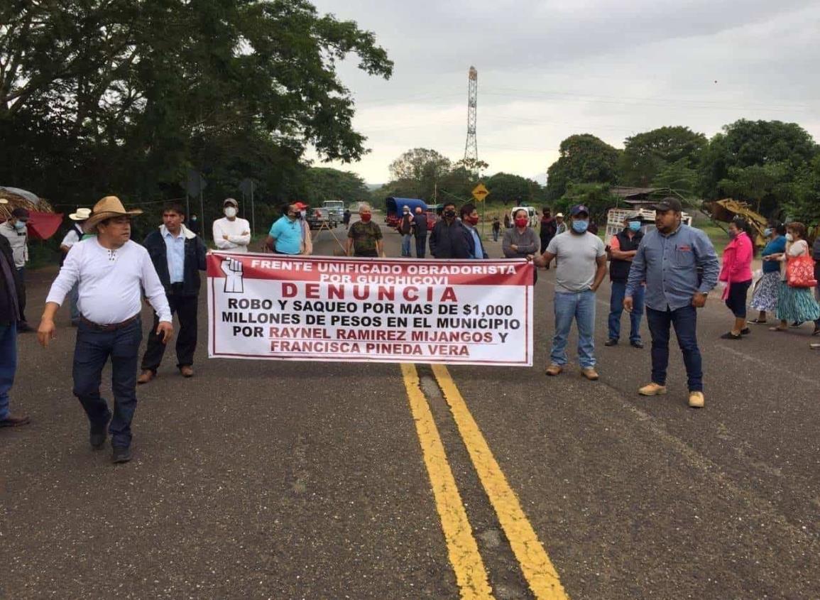 Bloquean carretera Transistmica dejando sin paso de Veracruz a Oaxaca
