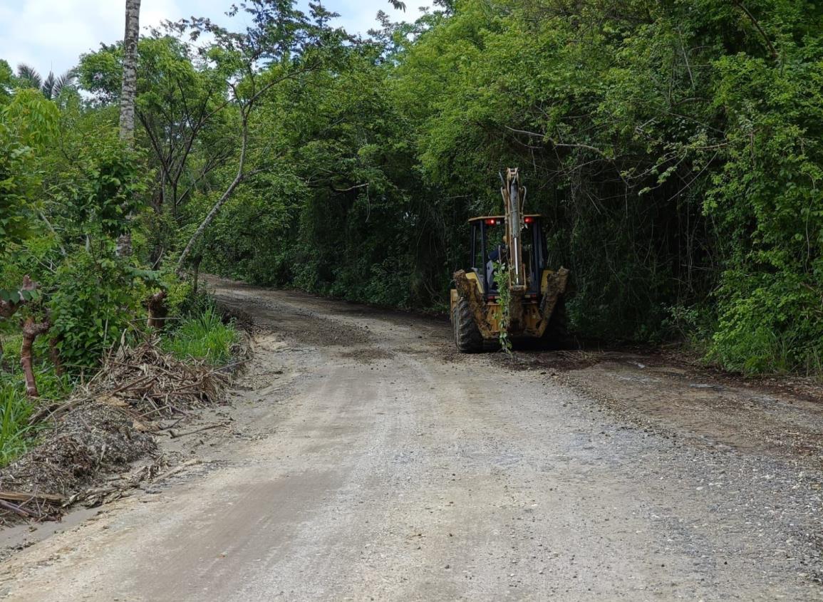 Lifting-Cotemar aplica remedio casero en carretera de Moloacán
