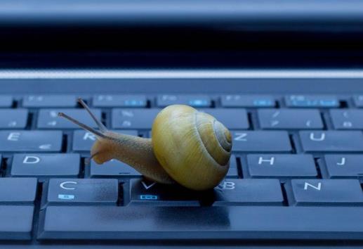 ¿Por qué el internet se hace lento durante las lluvias?