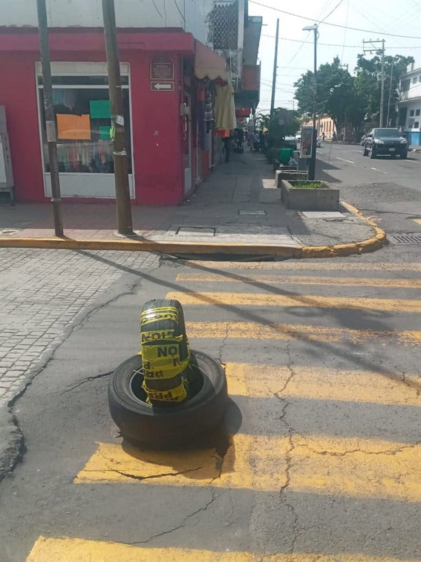 Alertan por hundimiento en pleno Centro Histórico de Veracruz