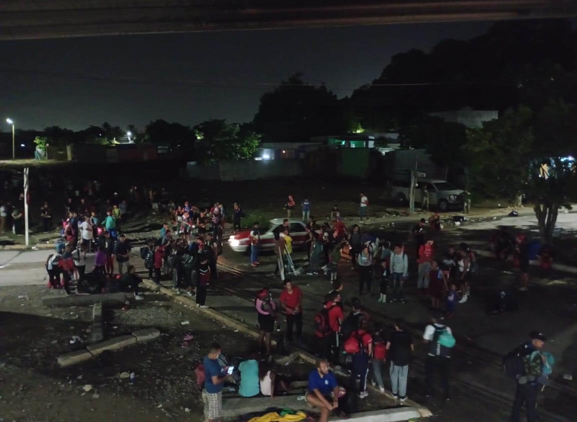 Cientos de venezolanos atraviesan Coatzacoalcos en busca de mejores oportunidades