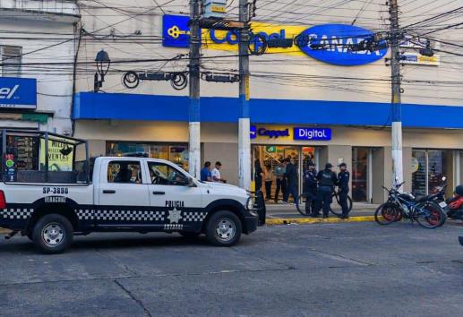 En Xalapa, amenaza de bomba moviliza a policías en zona centro