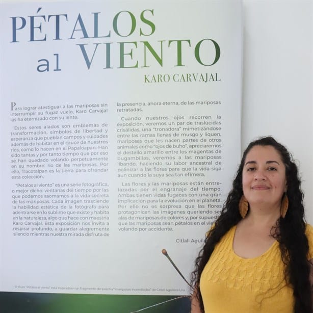 Karo Carvajal exhibe Pétalos al viento en Centro Cultural del Sotavento