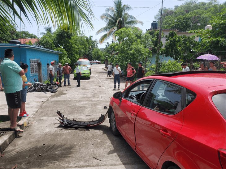 Menor de edad resulta lesionado tras accidente en moto en Yecuatla