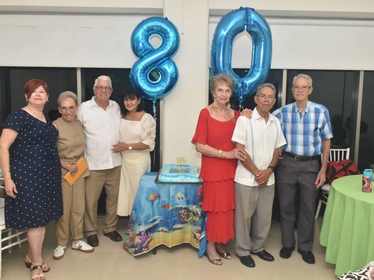 Eduardo Moreno Loyo fue festejado por sus 80 años de feliz vida