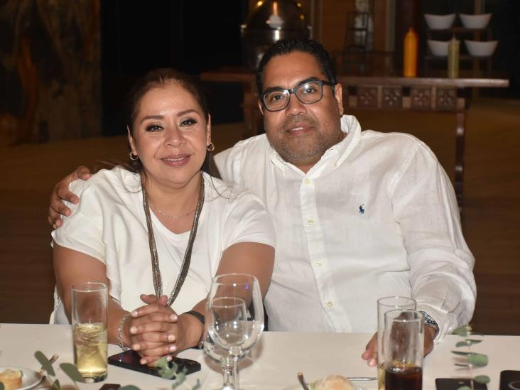 Sharzy Molina Guízar es festejada por su reciente cumpleaños