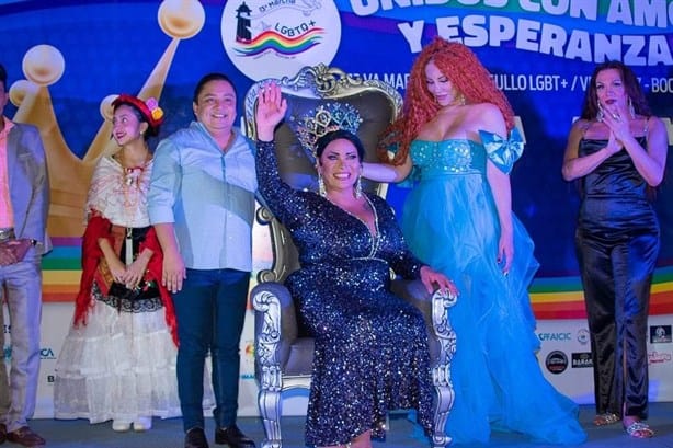 Coronan a los reyes de la 13va marcha LGBTQ+ de Veracruz