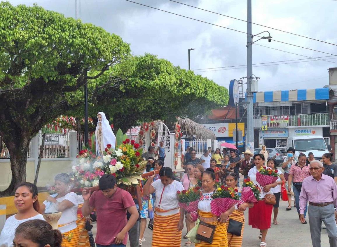 Fieles católicos celebraron a María Rosa Mística en Cosoleacaque