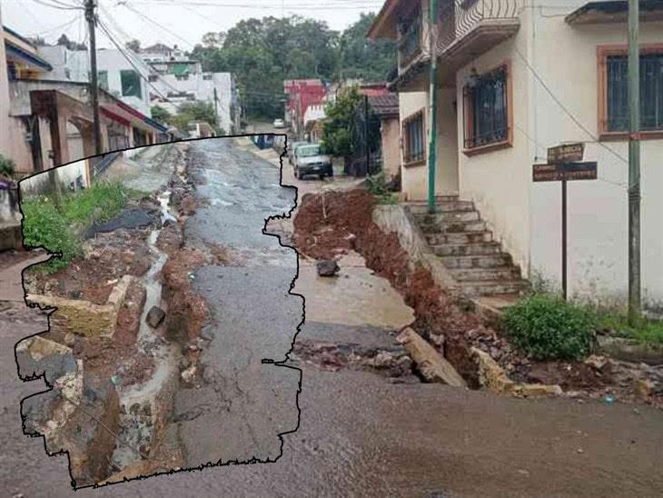 Obra inconclusa de CMAS en Fraccionamiento La Morera de Xalapa deja calles dañadas