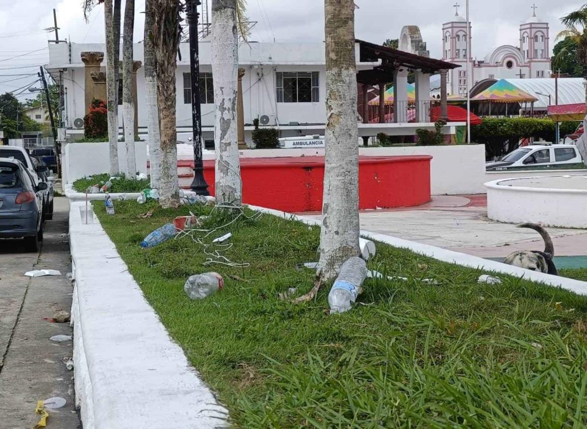 Fiesta de mi Pueblo deja gran cantidad de basura en Moloacán