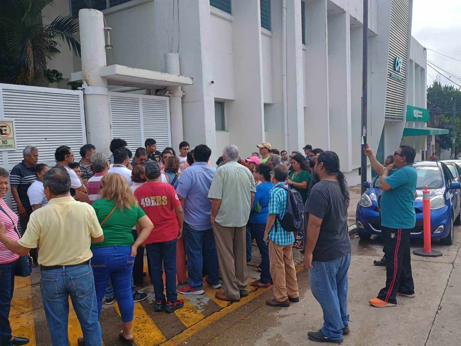 Protesta en CFE: vecinos de Rabón Grande acusan robo de luz de invasores