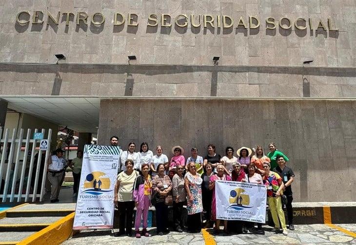 Adultos mayores de Orizaba y Córdoba participan en programa de turismo social