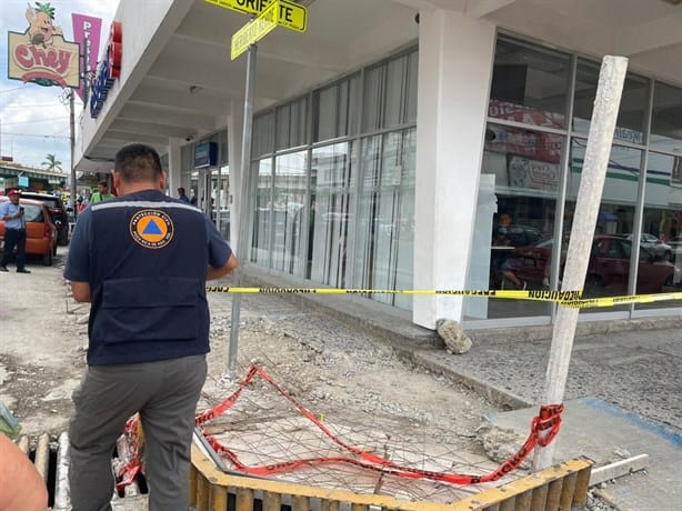 Mujer lesionada tras caer en obra de la zona centro de Poza Rica